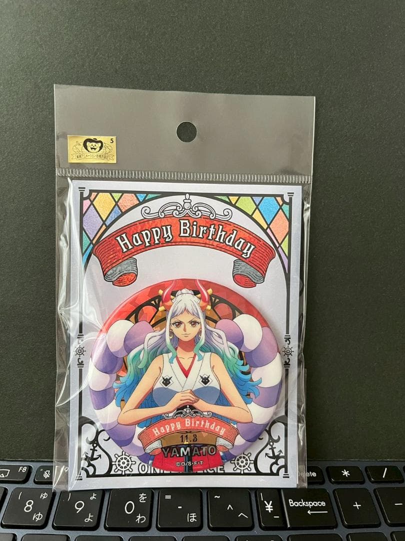 ワンピース」ヤマト バースデ缶バッジ、アクリルスタンド、ホログラム