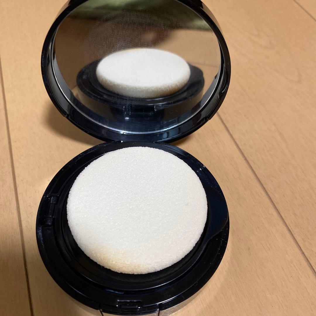 ヴィタルミエール イドゥラ コンパクト　シャネル