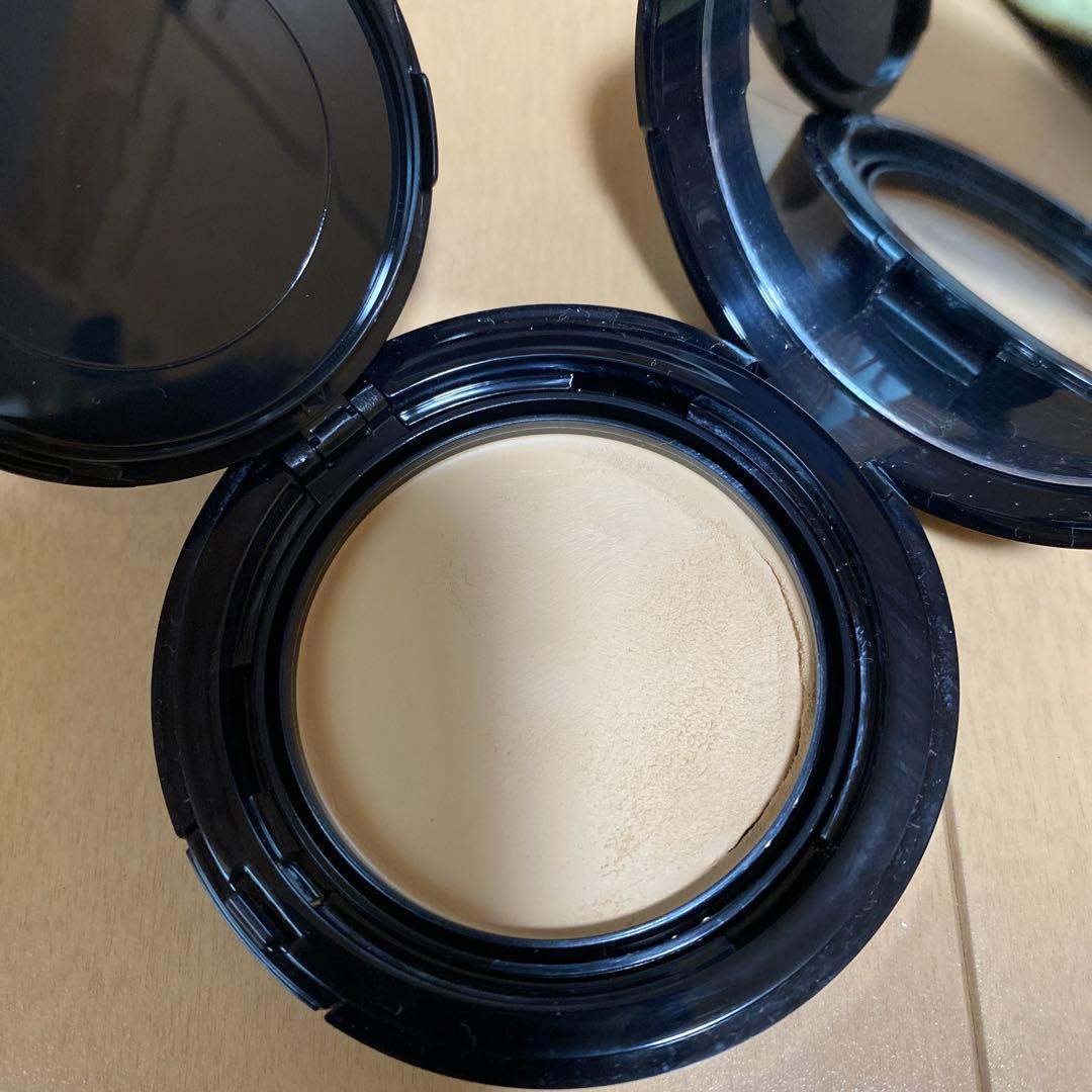 ヴィタルミエール イドゥラ コンパクト　シャネル