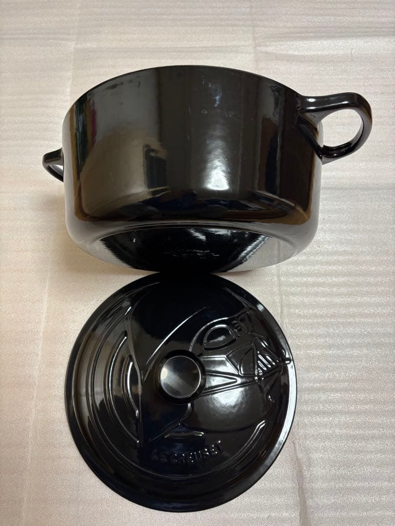 ルクルーゼ　スターウォーズ　ココットロンド26cmシャイニーブラック