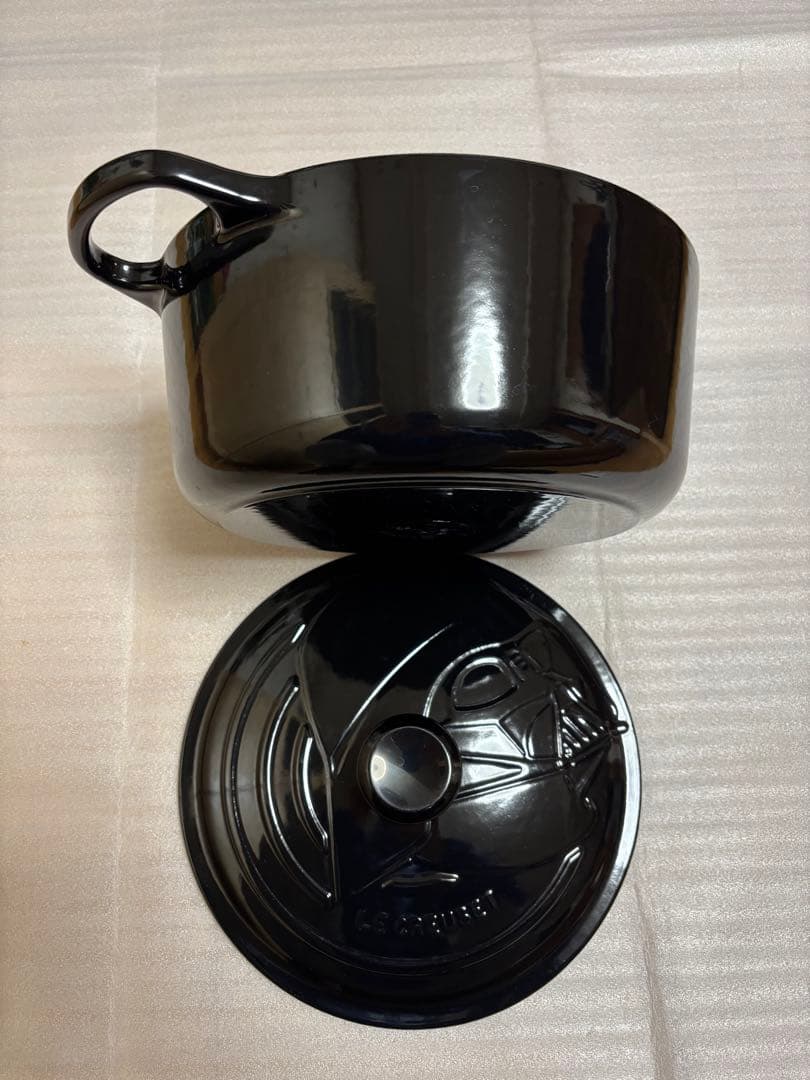 ルクルーゼ　スターウォーズ　ココットロンド26cmシャイニーブラック