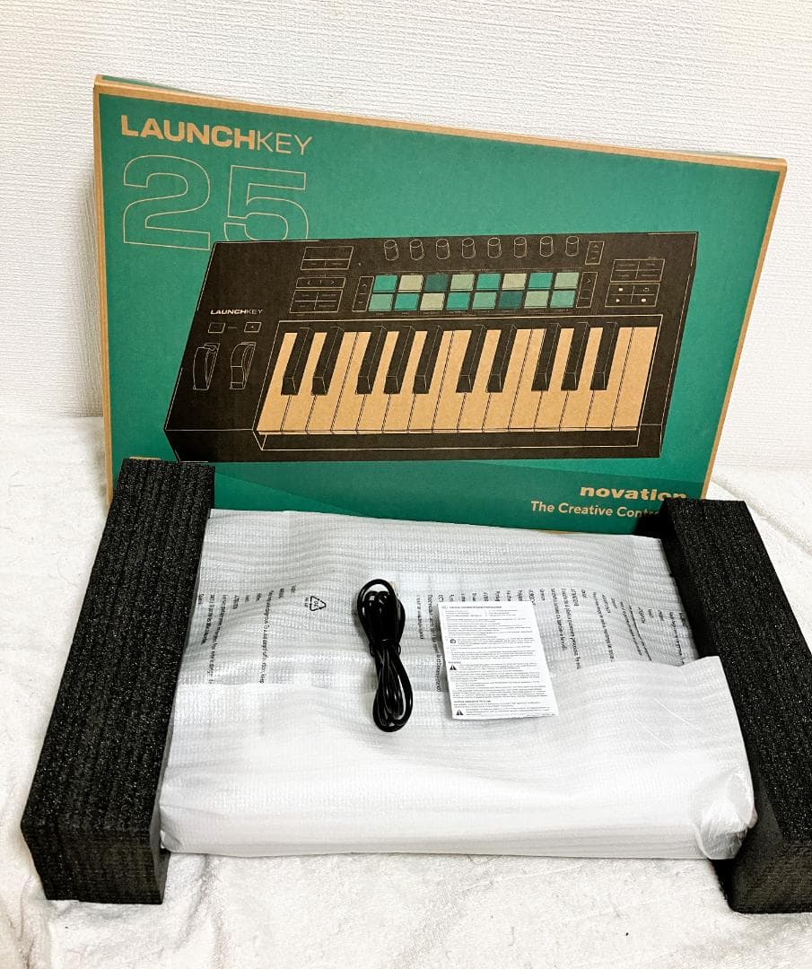 LAUNCHKEY 25 MK4 MIDIキーボード フルサイズ鍵盤