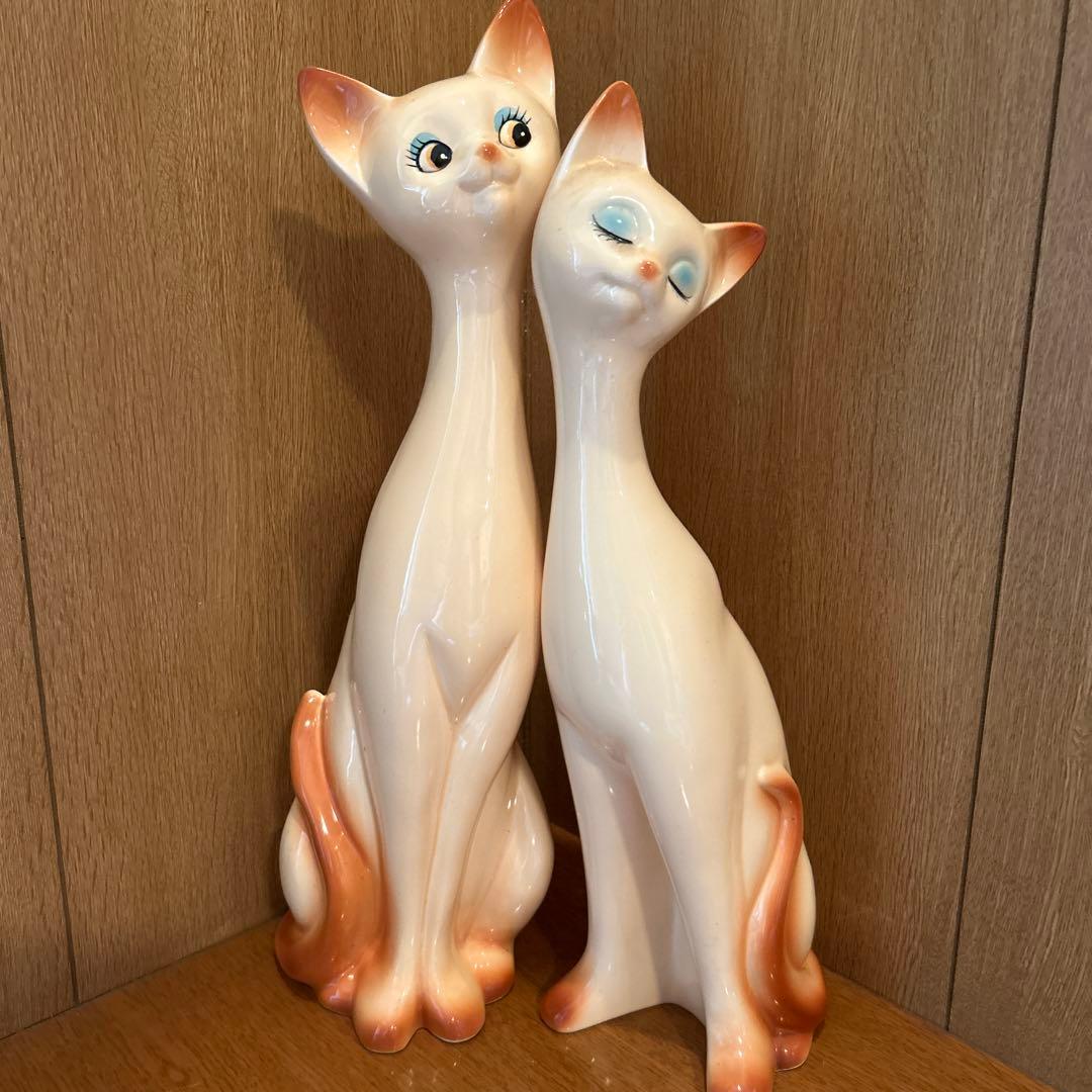昭和レトロ 猫の陶器置物 2点セット 1体難あり - メルカリ