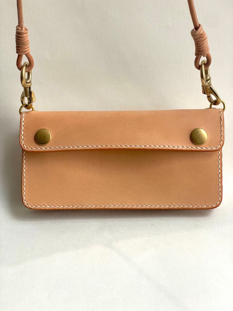 ショルダーロングトラッカーウォレット｜三層タイプ｜本革（牛革）ヌメ革 ×真鍮金具