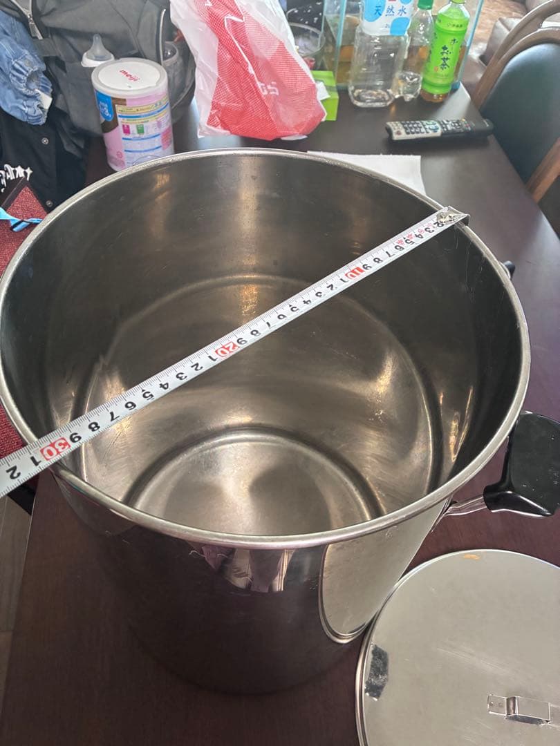 ステンレススチール 蓋付き鍋 直径約40cm