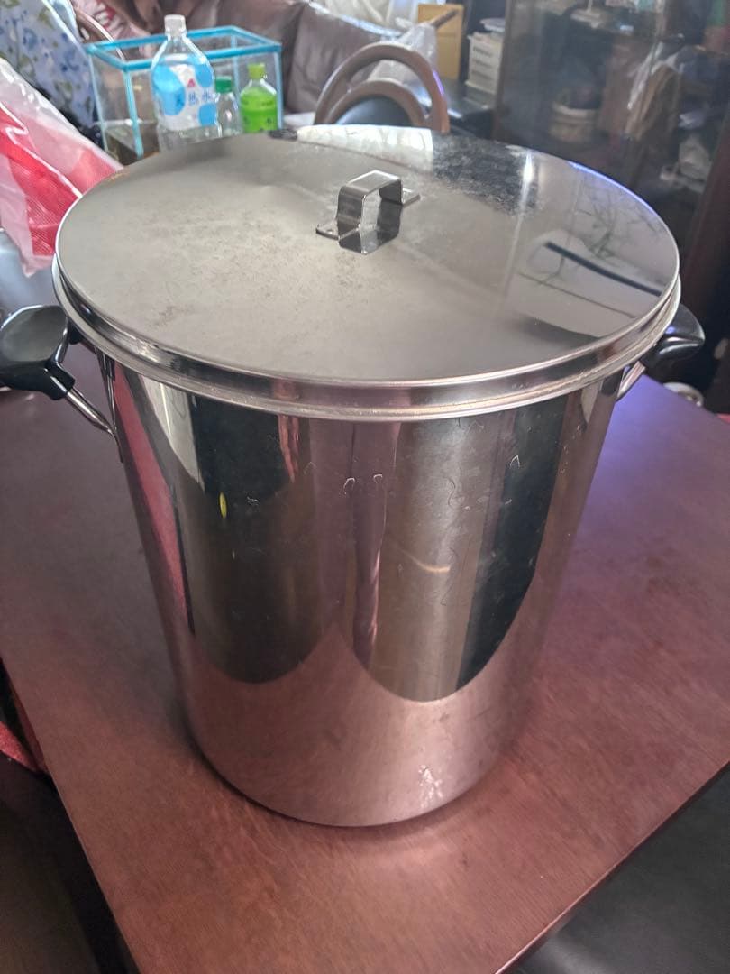 ステンレススチール 蓋付き鍋 直径約40cm