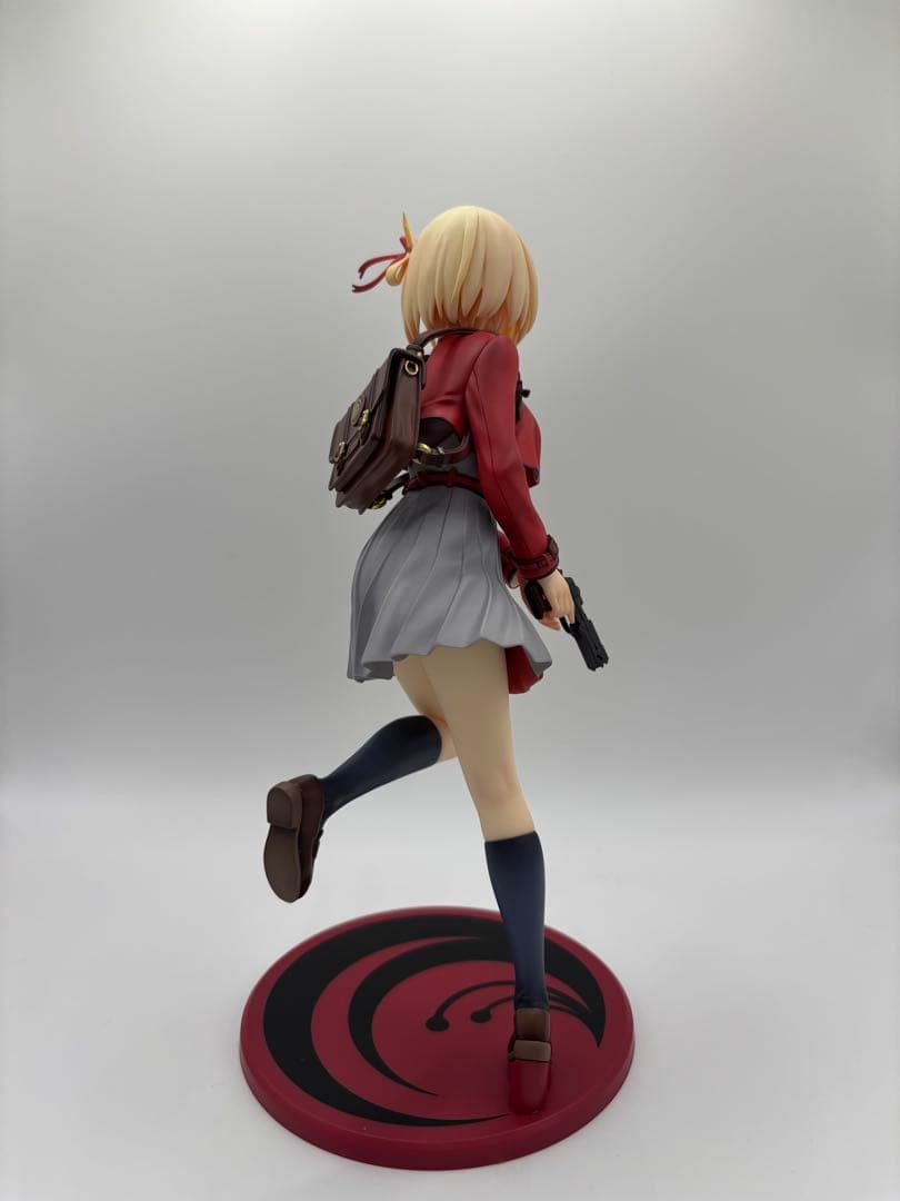 錦木千束　1／7スケールフィギュア