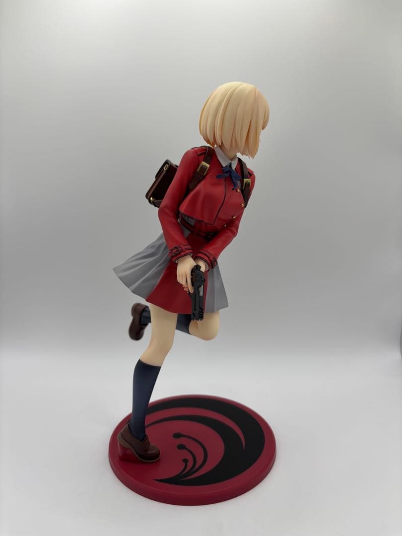 錦木千束　1／7スケールフィギュア