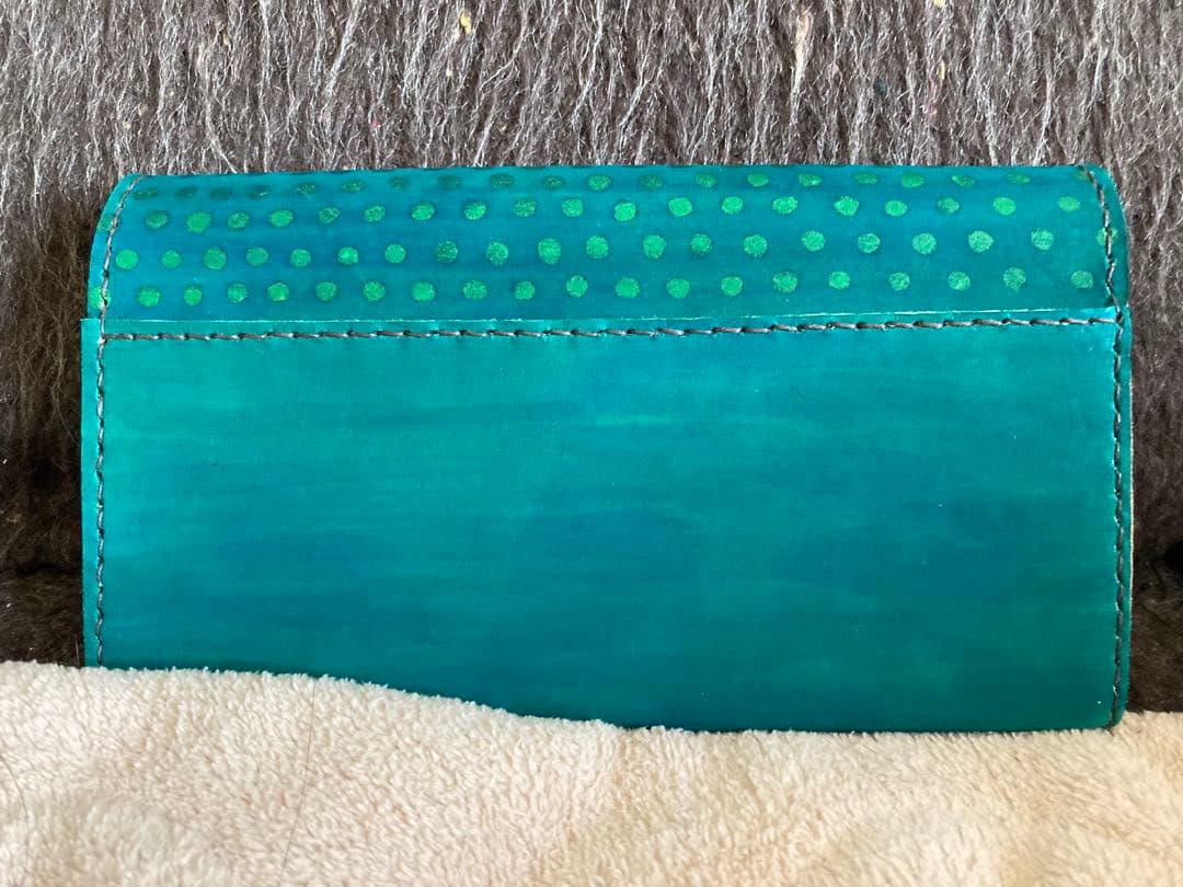 猫デザインのレザー風長財布