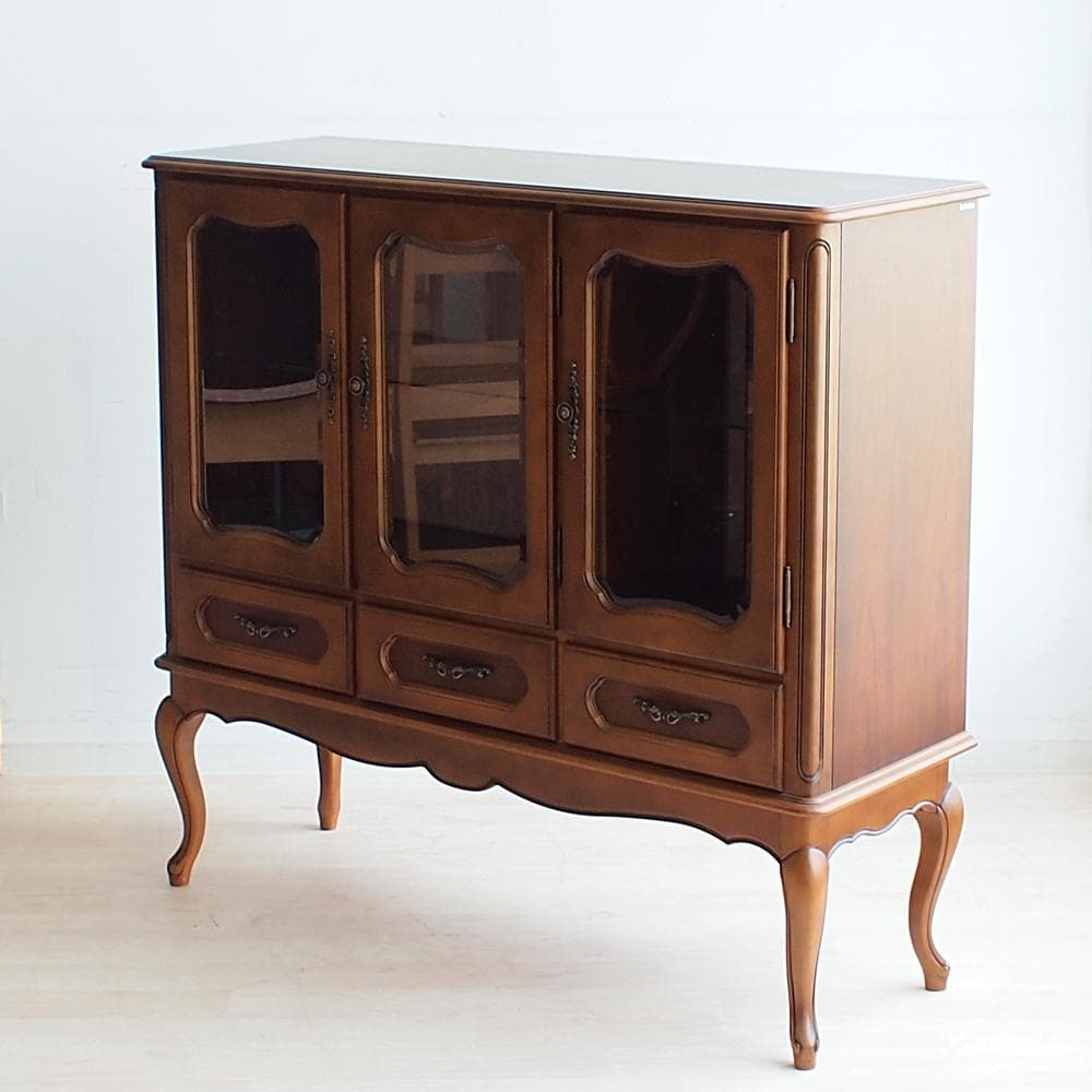 カリモク 猫脚 ガラスキャビネット サイドボード クラシカル ロココ