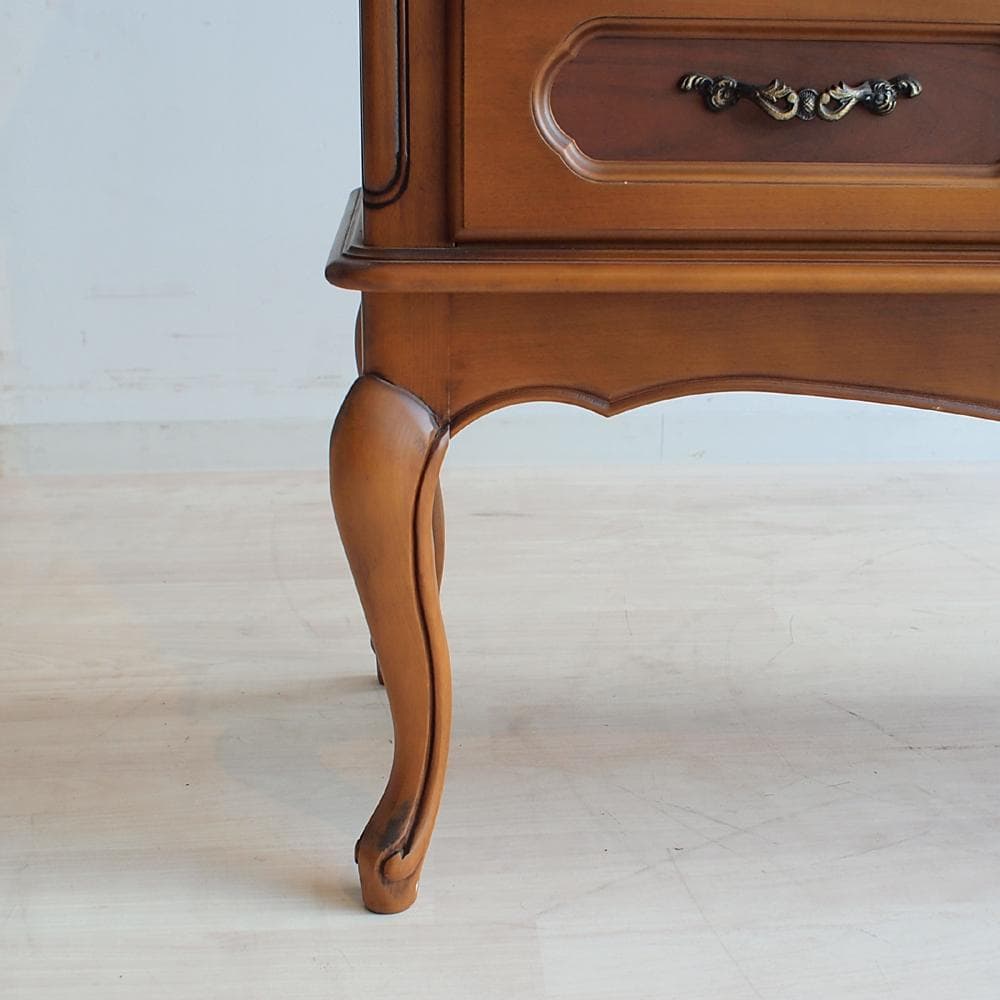 カリモク 猫脚 ガラスキャビネット サイドボード クラシカル ロココ