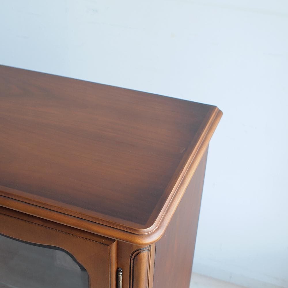 カリモク 猫脚 ガラスキャビネット サイドボード クラシカル ロココ