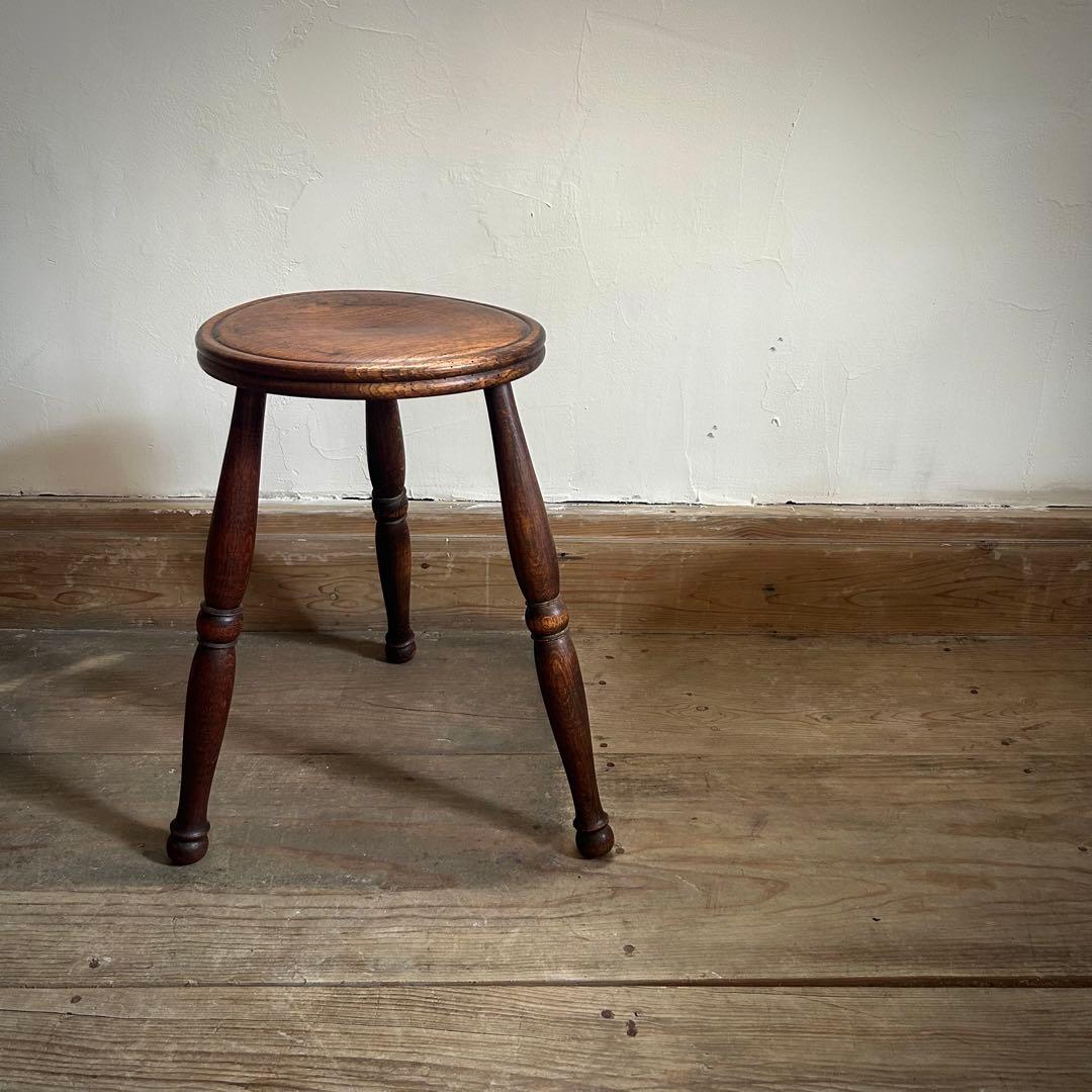 フランスアンティーク 木製 三本脚 スツール ダークブラウン　①