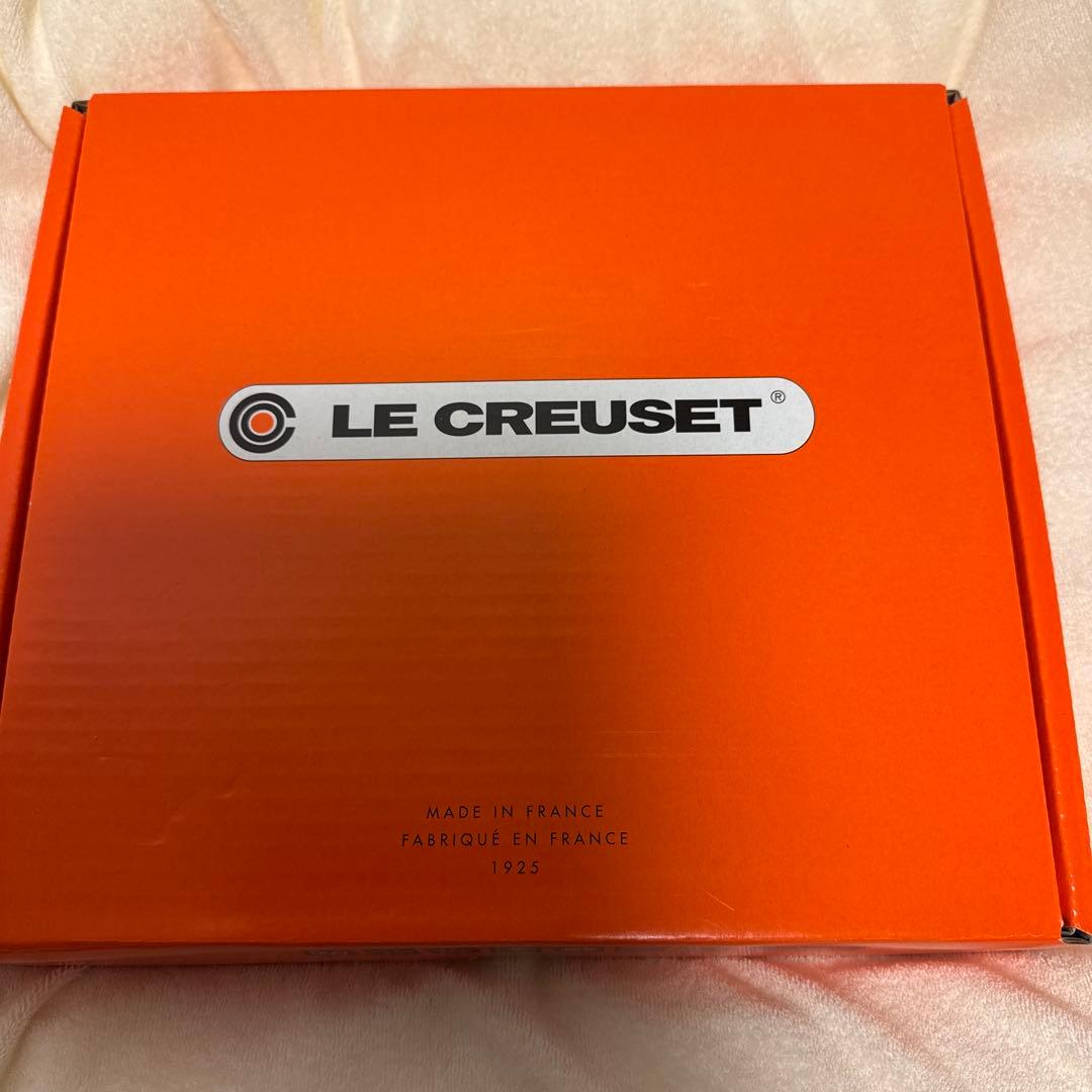 ルクルーゼ　スキレット　チェリーレッド 約20cm 新品
