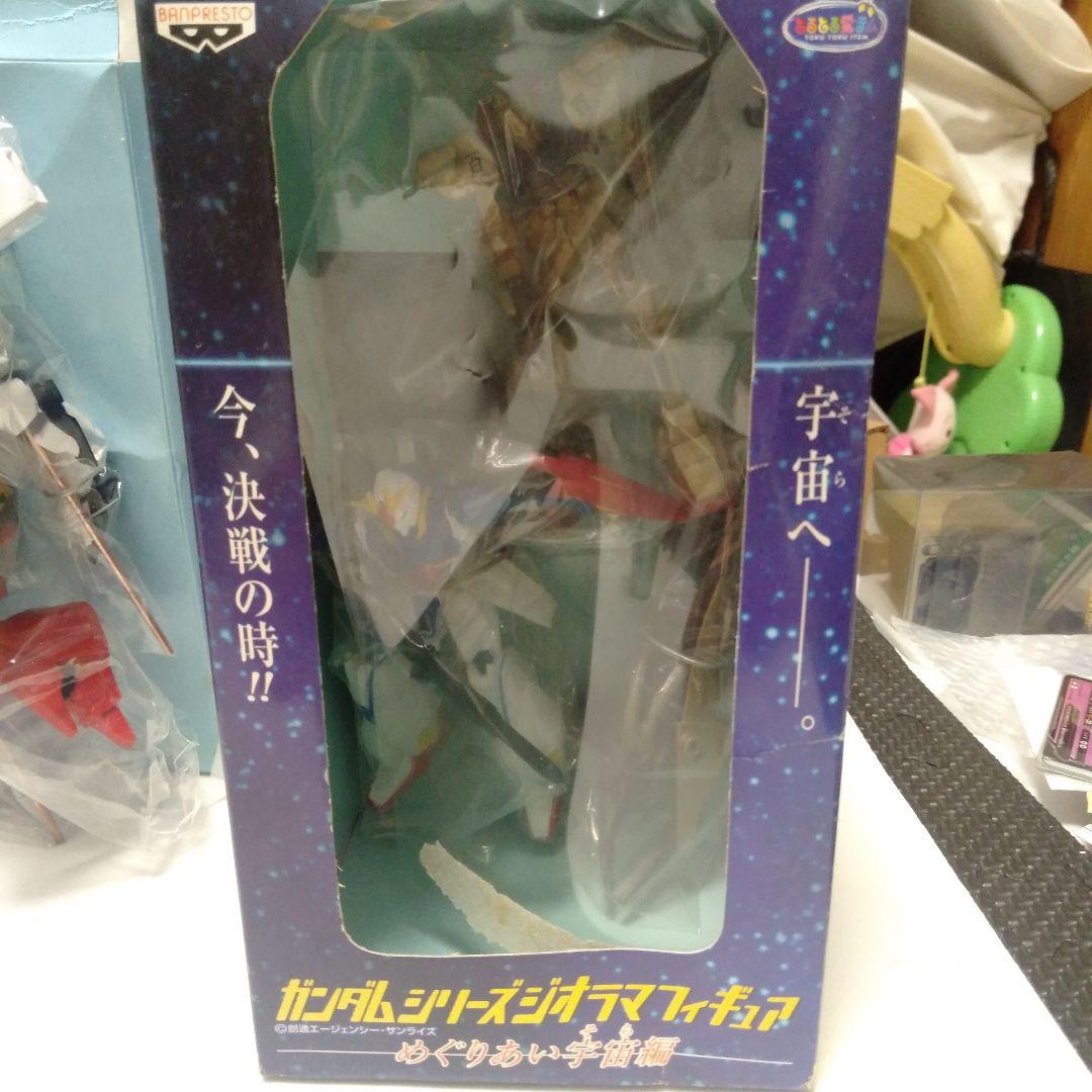 ガンダムシリーズ ジオラマフィギュア めぐりあい宇宙編 全3種 - メルカリ