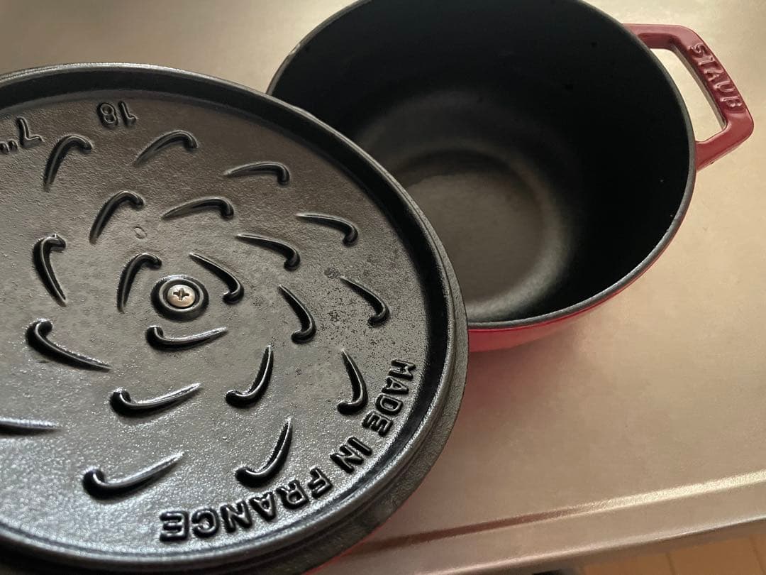staub ストウブ 18cm