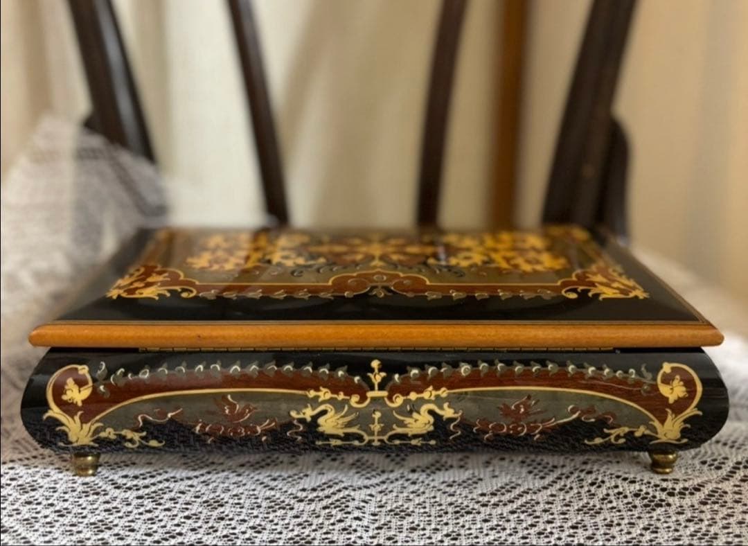 FPF★装飾的な木製オルゴールボックス★ イタリア製 象嵌 オルゴール★