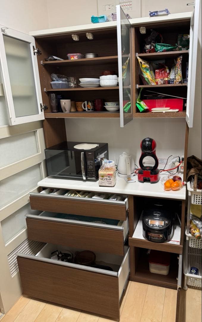 早い者勝ち！2/11まで値下げ　食器棚　大容量