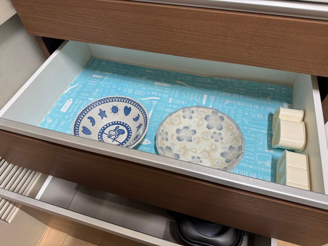 早い者勝ち！2/11まで値下げ　食器棚　大容量