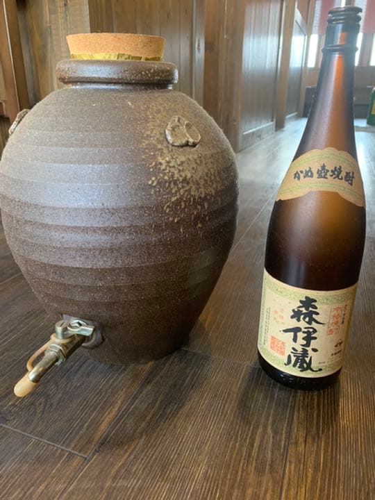 焼酎サーバー　お酒を入れるカメ　居酒屋などに