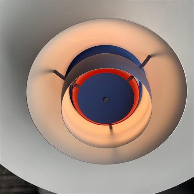 ルイスポールセン社製のPH5ペンダントライト（パープル）