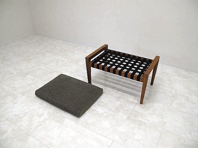 【展示品リッツウェル ブラヴァ オットマン ウォールナット無垢材×ファブリック