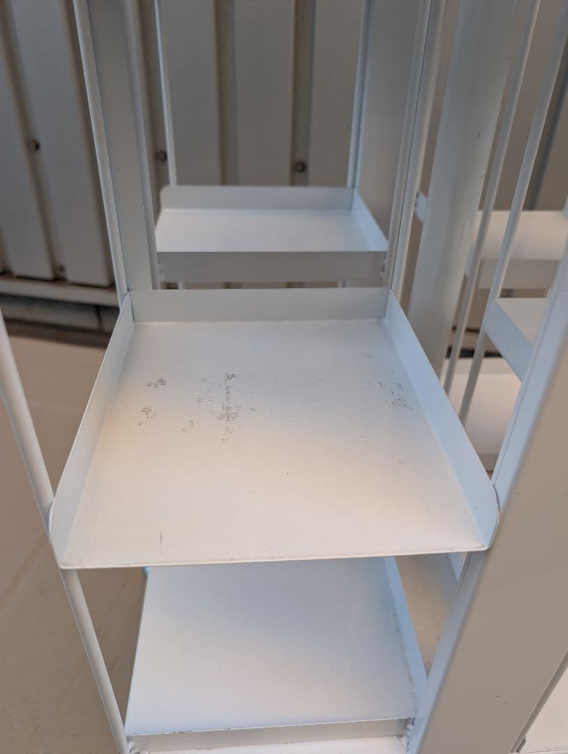 回転式スチール本棚　メタルラック　キャスター付き