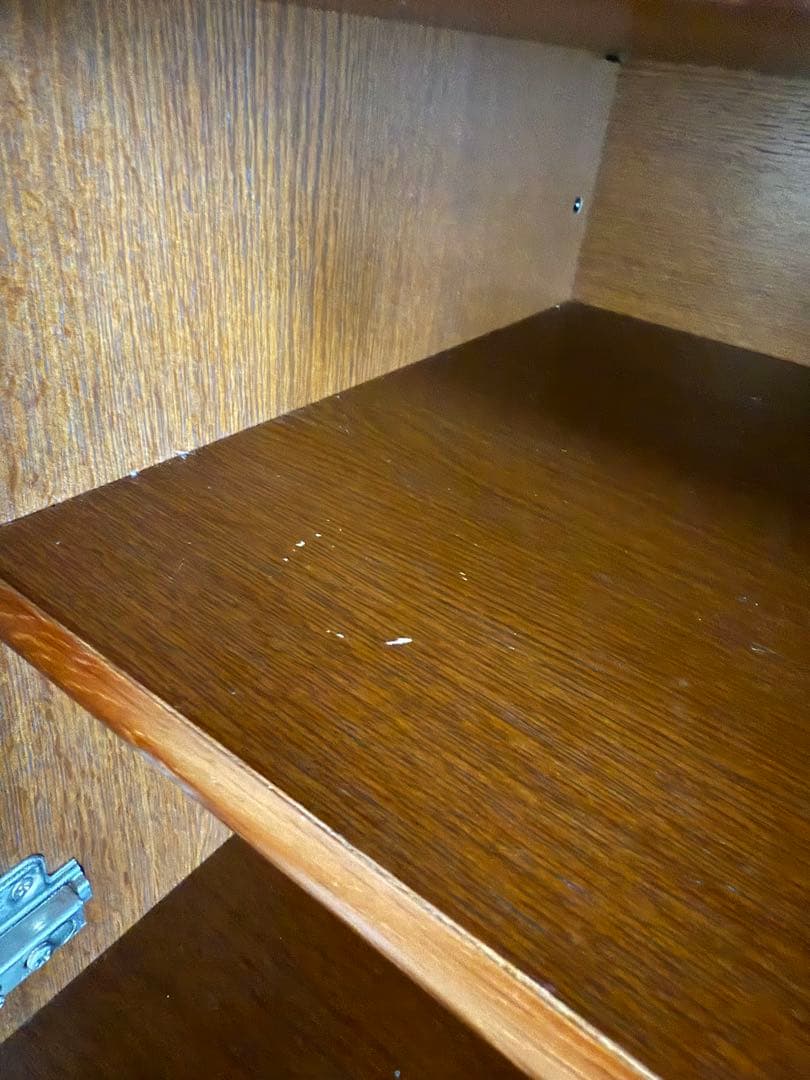 今週中のみ　木製食器棚 ガラス扉付き 収納力抜群