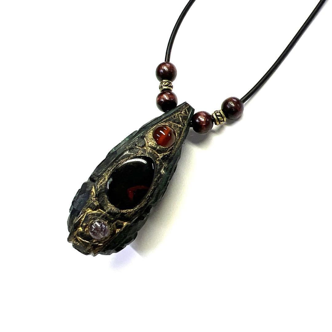 アイヌコタン　西田智三さん　天然石　魔除け　ドクロ　タイガーアイ　黒曜石　赤瑪瑙