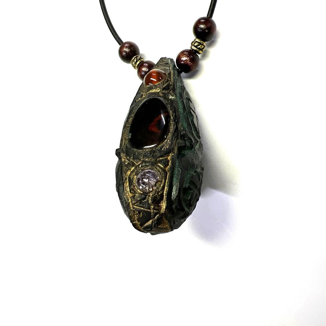 アイヌコタン　西田智三さん　天然石　魔除け　ドクロ　タイガーアイ　黒曜石　赤瑪瑙