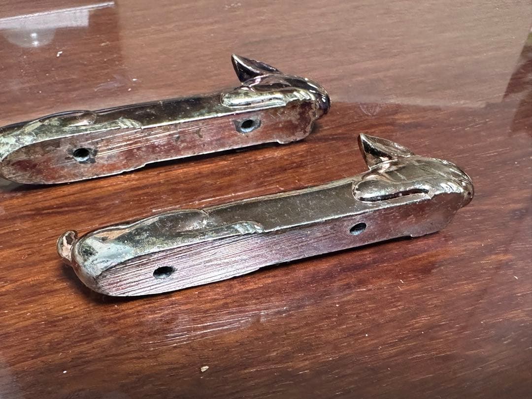 ウサギ型　金属製　箸置き　2客セット