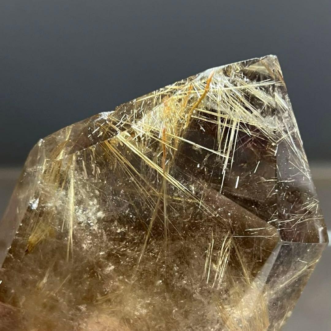 ☆輝宝☆激凄美宝‼️極上特級品☆虹入り 太陽放射 ゴールドタイチンルチル 六角柱