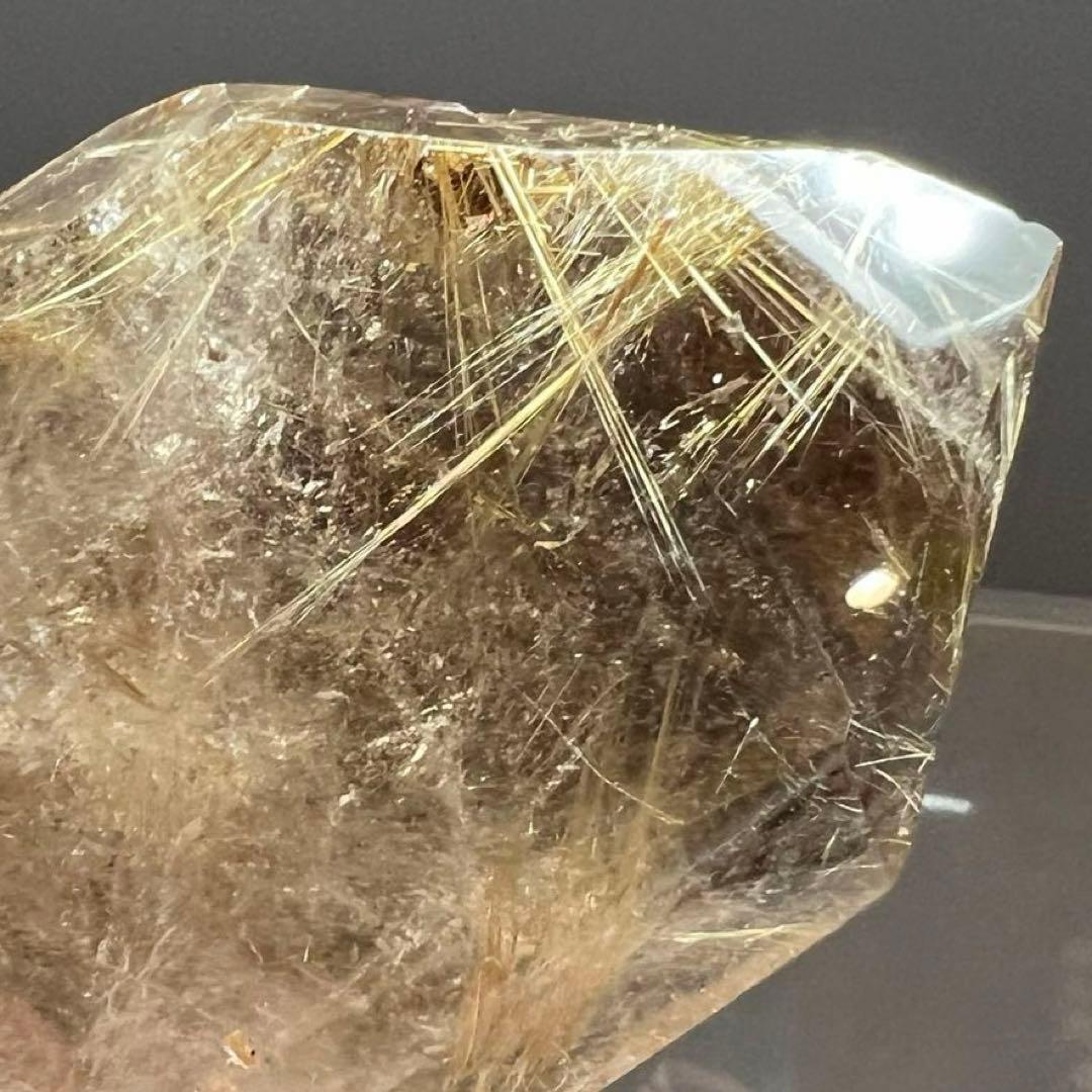 ☆輝宝☆激凄美宝‼️極上特級品☆虹入り 太陽放射 ゴールドタイチンルチル 六角柱