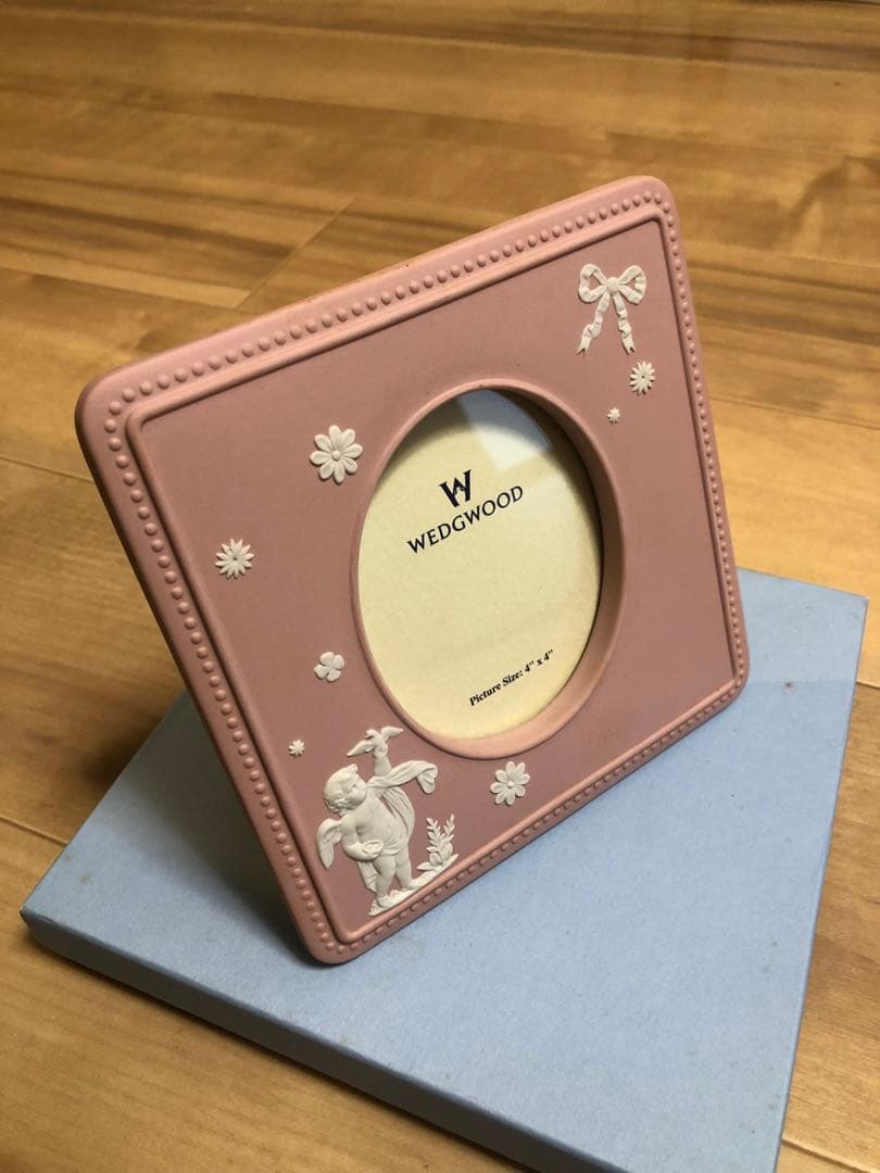 まなぴん　ウェッジウッド写真立て　ピンク　未使用品