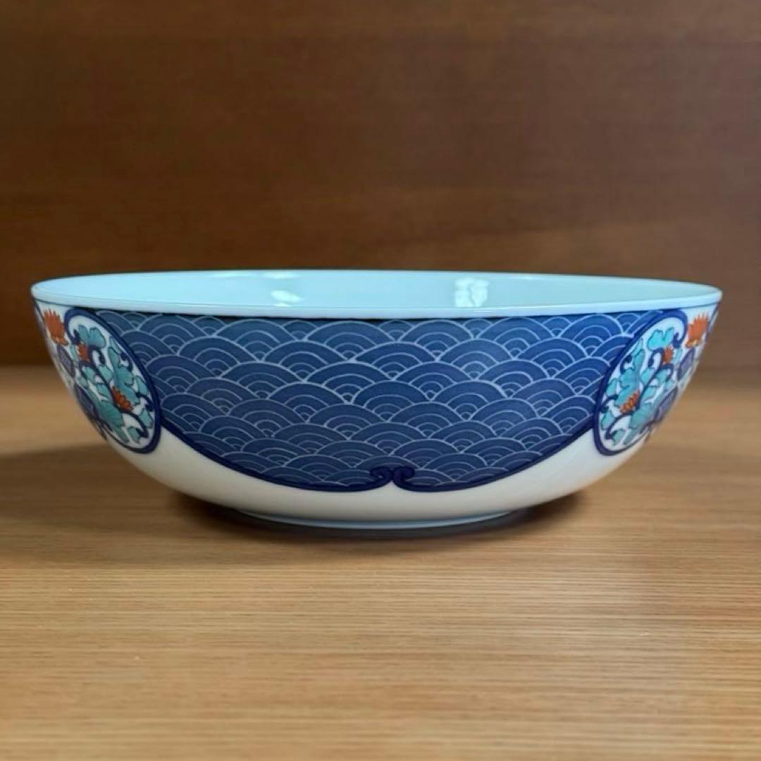 伊万里焼 畑萬陶苑：鍋島 色絵墨弾き青海波唐花紋 多用鉢（大）