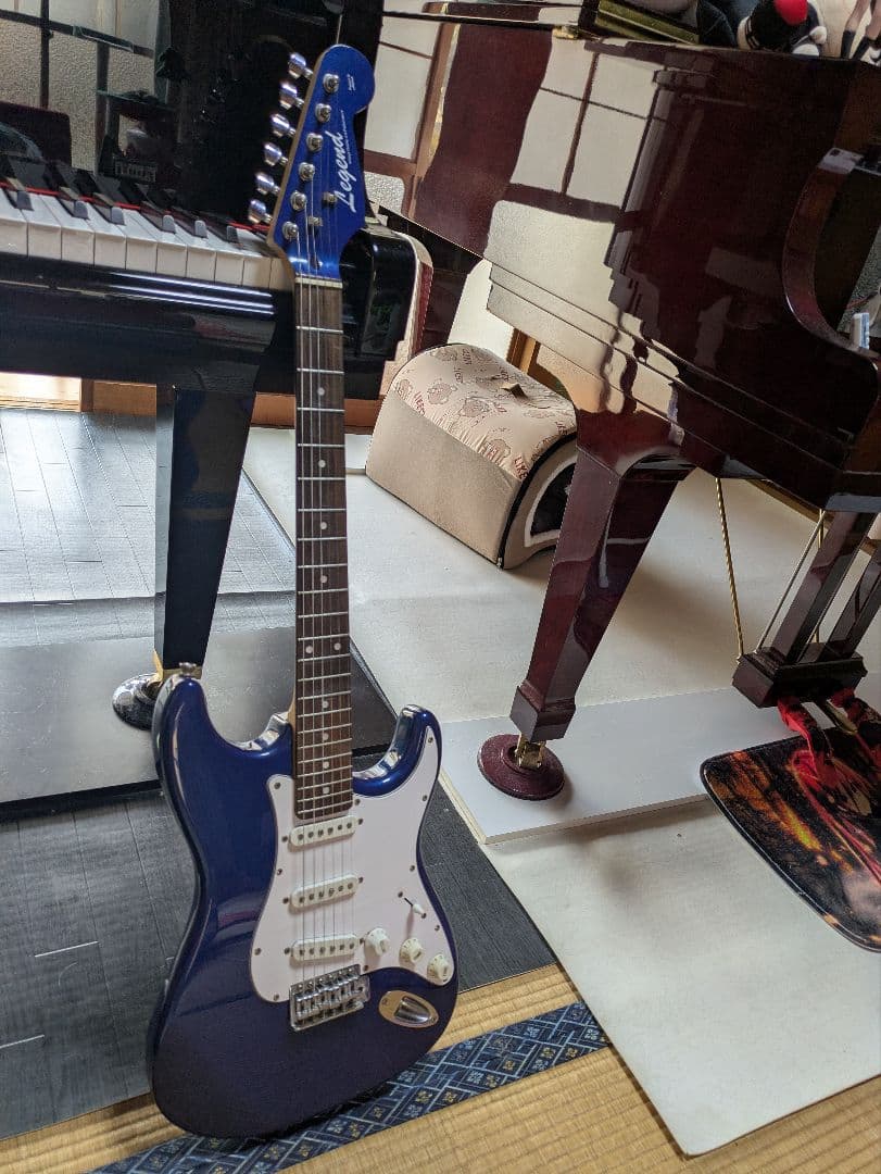 レジェンド　Legend　エレキギター　ブルー　ストラトキャスタータイプ