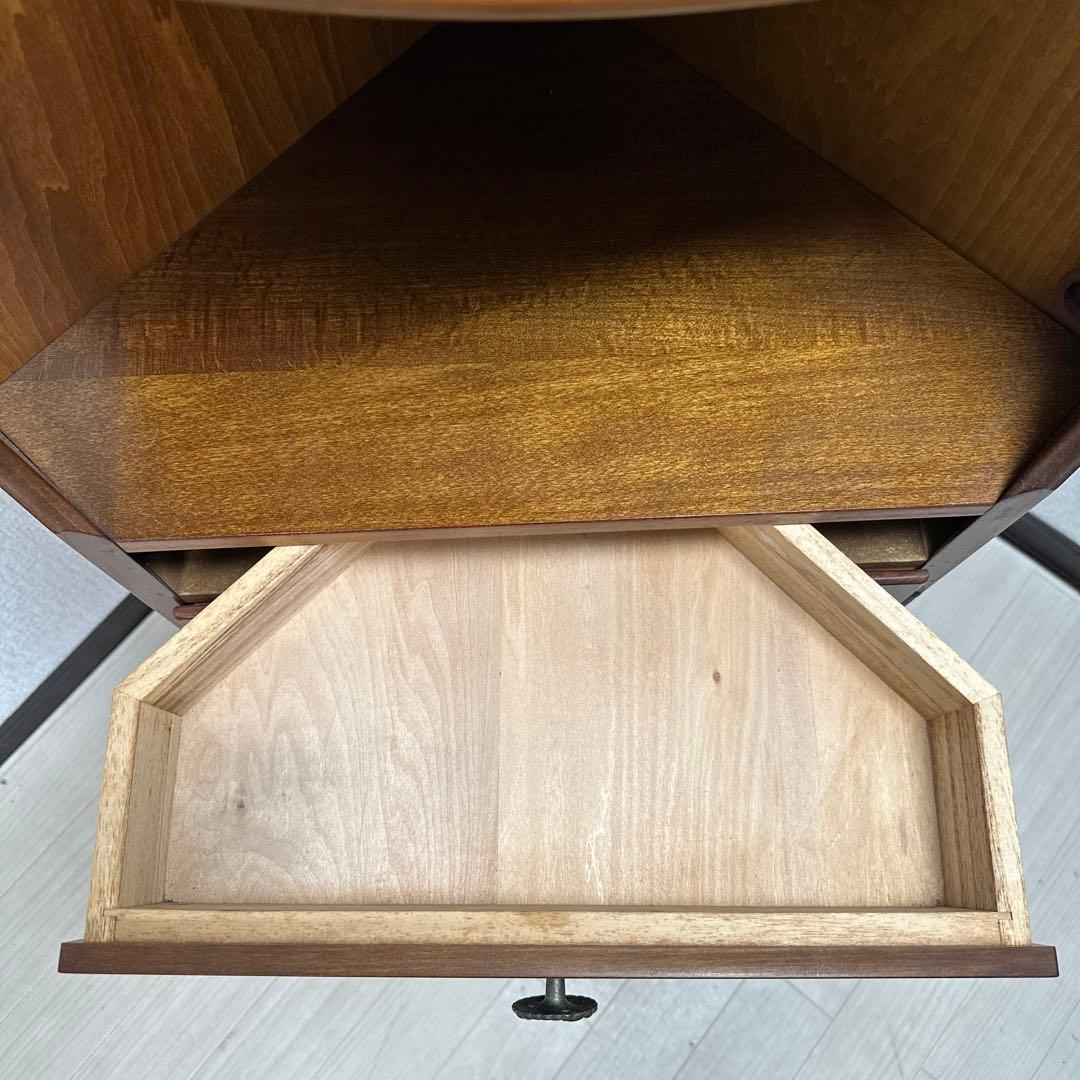 カリモク コロニアル コーナー 飾り棚 キャビネット 電話台 花台 i1※