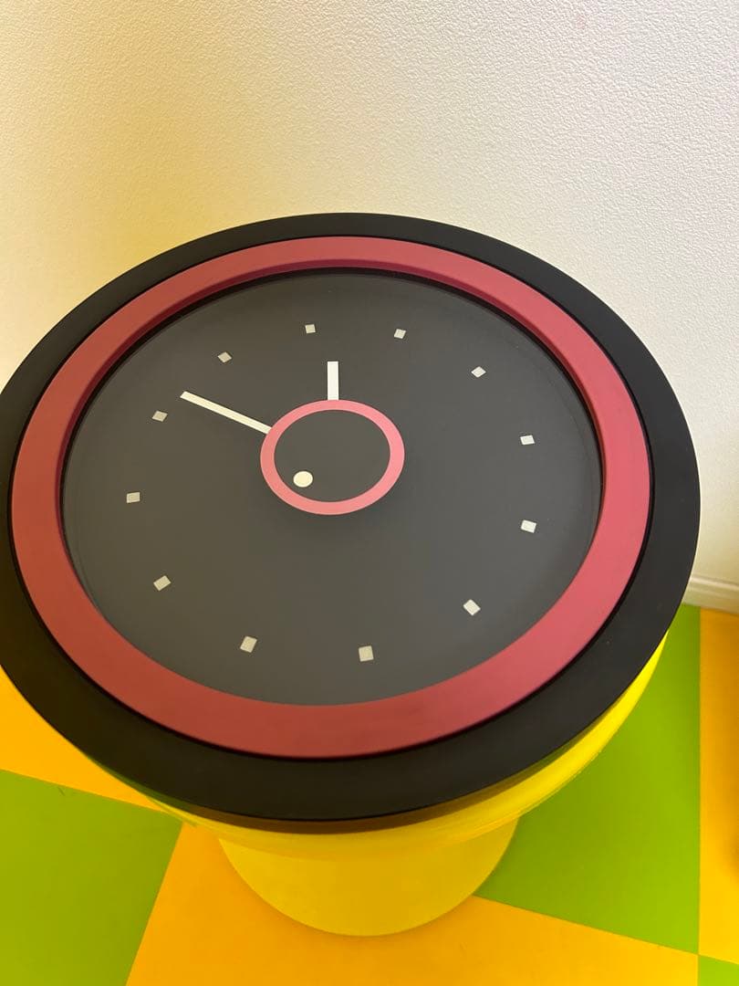 スペースエイジ　ポストモダン　壁掛け時計　ミッドセンチュリー　ウォールクロック