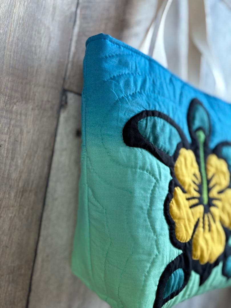 ♡ハワイアンキルトバッグ♡ホヌのハイビスカス♡