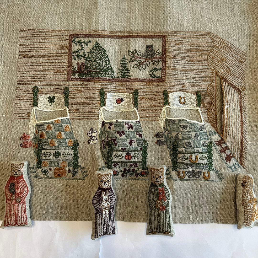 コーラル&タスク Coral&Tusk 3匹のクマのクッションカバー　新作