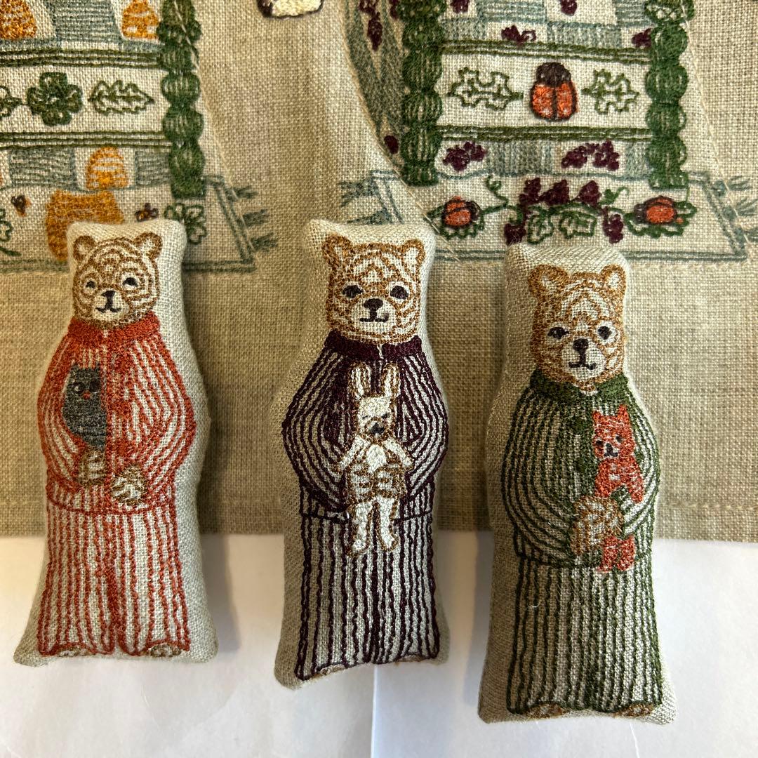 コーラル&タスク Coral&Tusk 3匹のクマのクッションカバー　新作