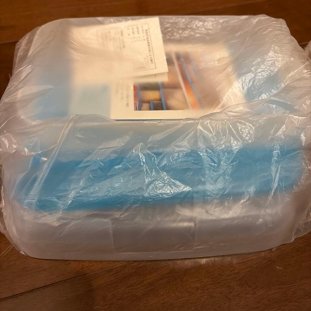 Tupperware 青い保存容器 未使用
