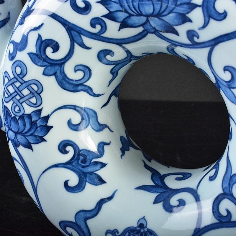 中国 大明成化年製 故宮博物院模造 青花 唐草文 龍持ち手 水注 VR7102B