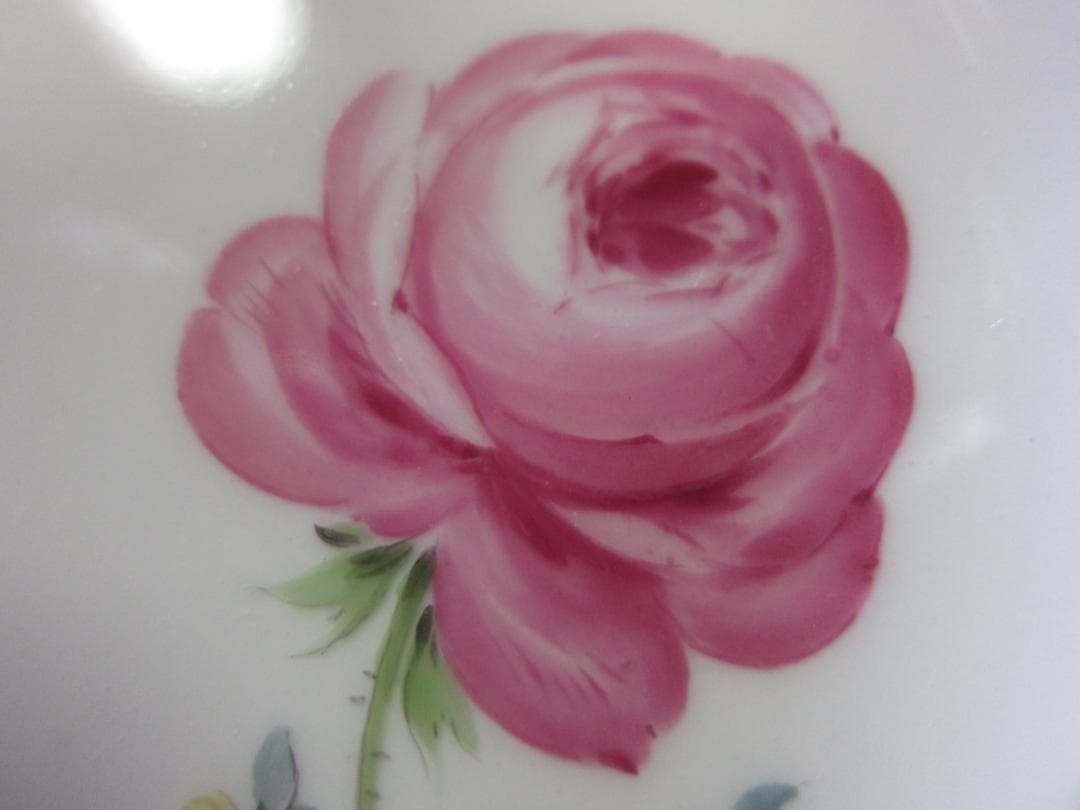 新品・未使用、一級品 マイセン三つ花（ピンクローズ） 20.0Φcm
