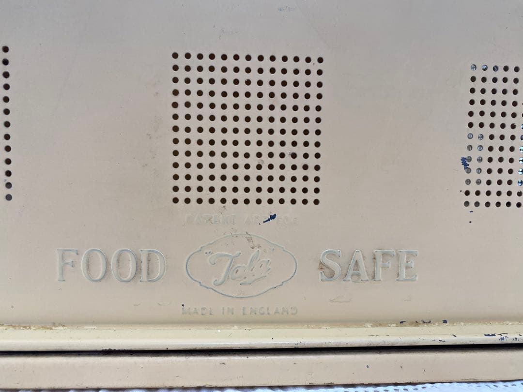 Tala社アンティーク FOOD SAFE(食品保存庫）