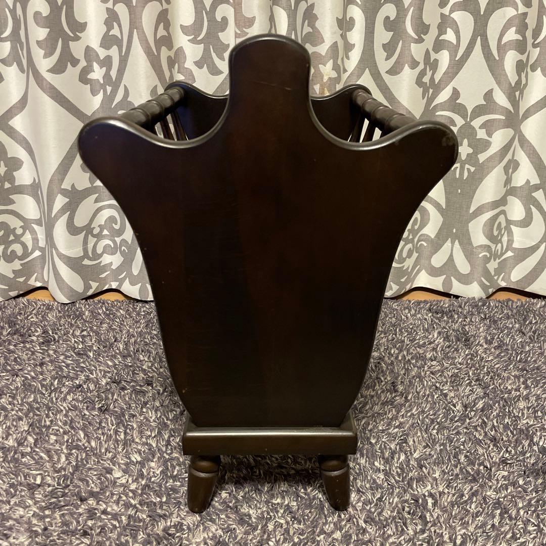 Authentic Furniture Products社製 マガジンラック