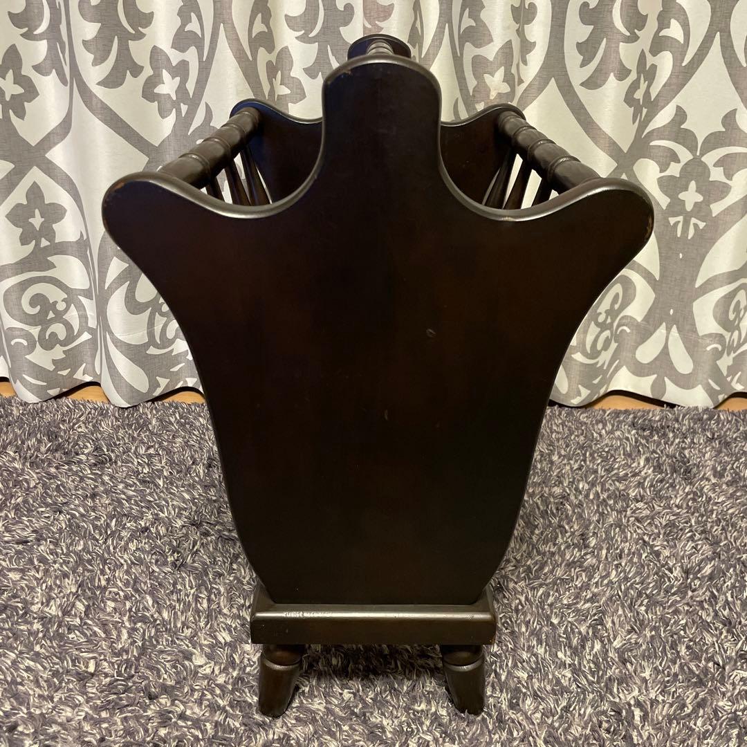 Authentic Furniture Products社製 マガジンラック