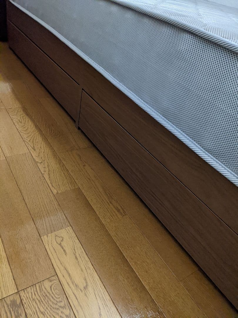 ダブルベッド（マットレス付き）