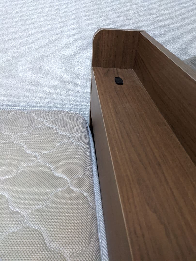 ダブルベッド（マットレス付き）