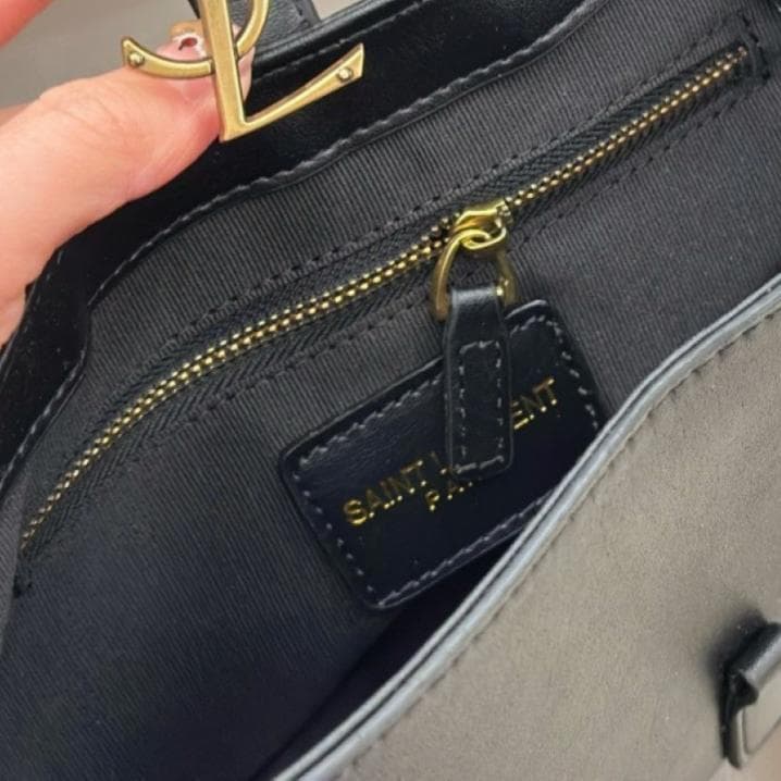 Le 5 à 7 hobo ブラック ショルダーバッグ